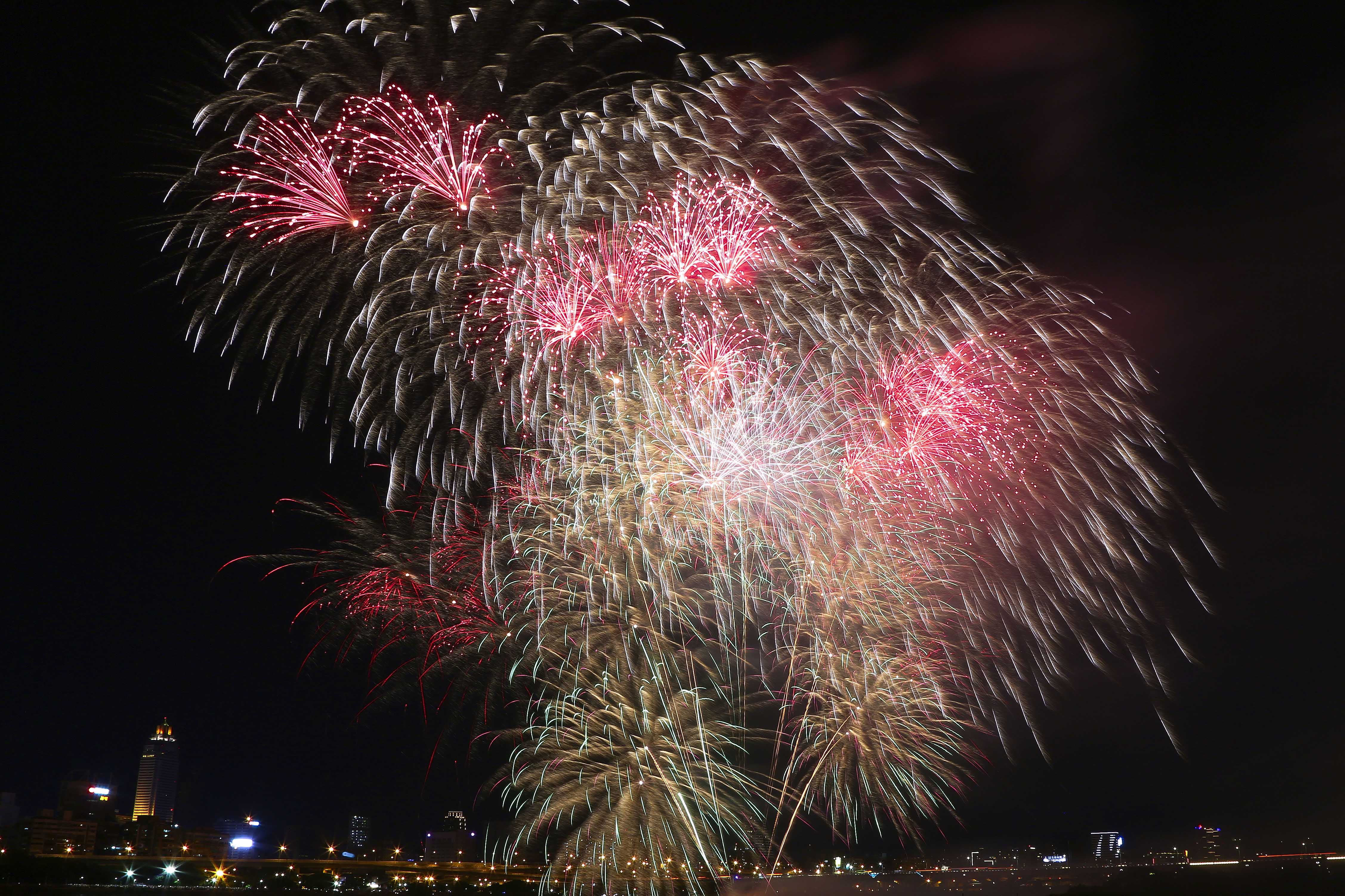 2016 Dadaocheng Fireworks-14